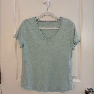 Vineyard Vines Light Green V-Neck Women's Top